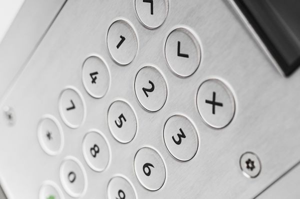 Système de Vidéophonie offrant une gestion des bâtiments et une sécurité polyvalente - PAXTON NET2 ENTRY